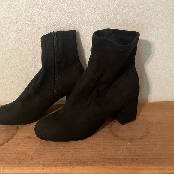 Black sock booties - Picture 1 of 4